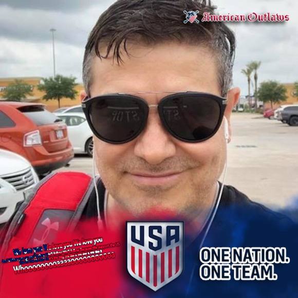 Meet your Posher, Carlos - Picture 1 of 1